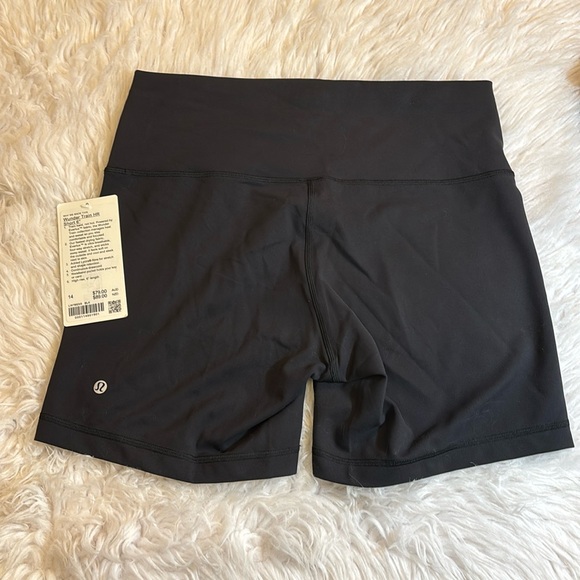 Lululemon Wunder Train High Rise Short 6”, Black, Size 14 - Picture 2 of 6